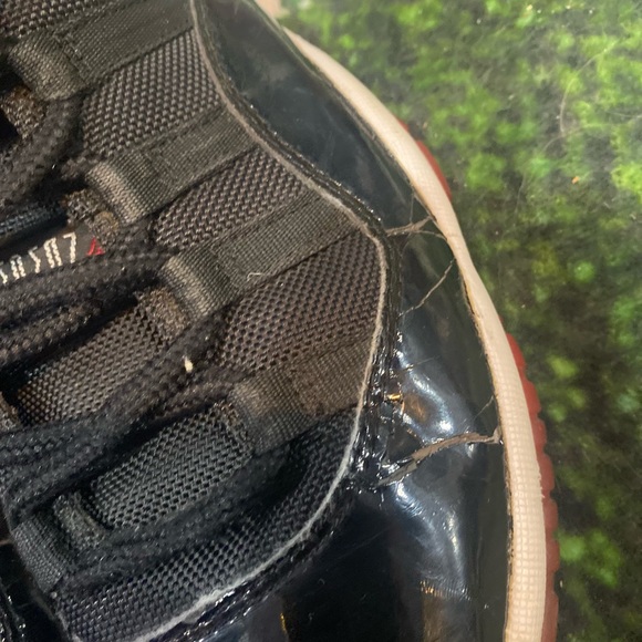 Air Jordan 11 Retro Bred - Picture 4 of 6